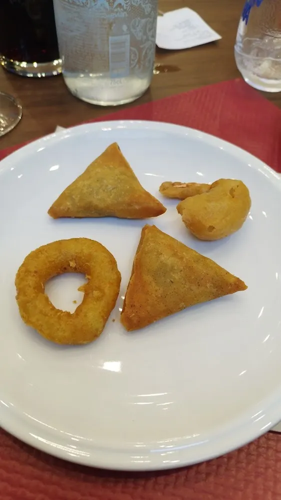 Samoussa Au Bœuf Beignet Crevettes Roses